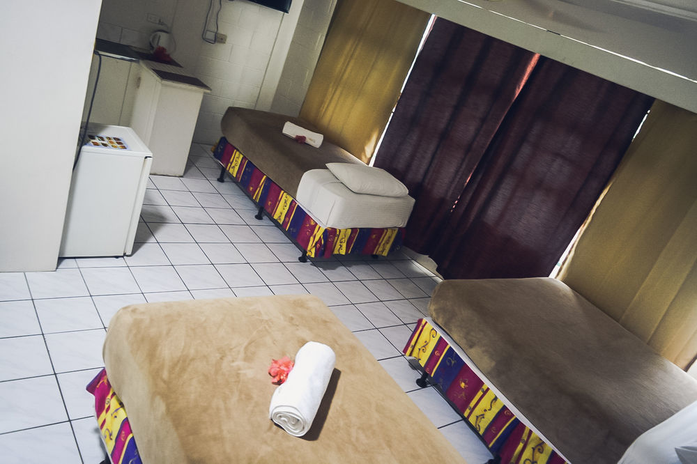 Grand Melanesian Hotel Нади Екстериор снимка