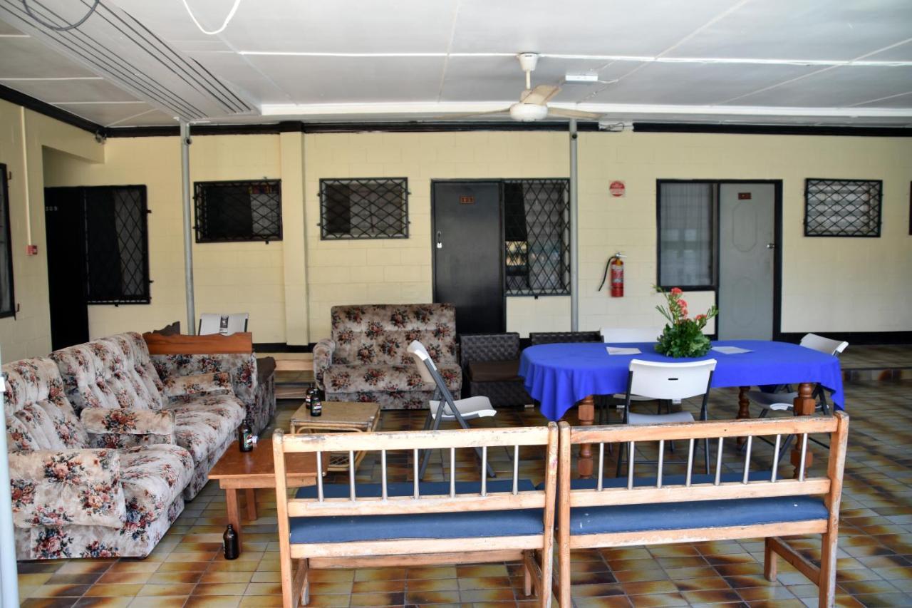 Grand Melanesian Hotel Нади Екстериор снимка